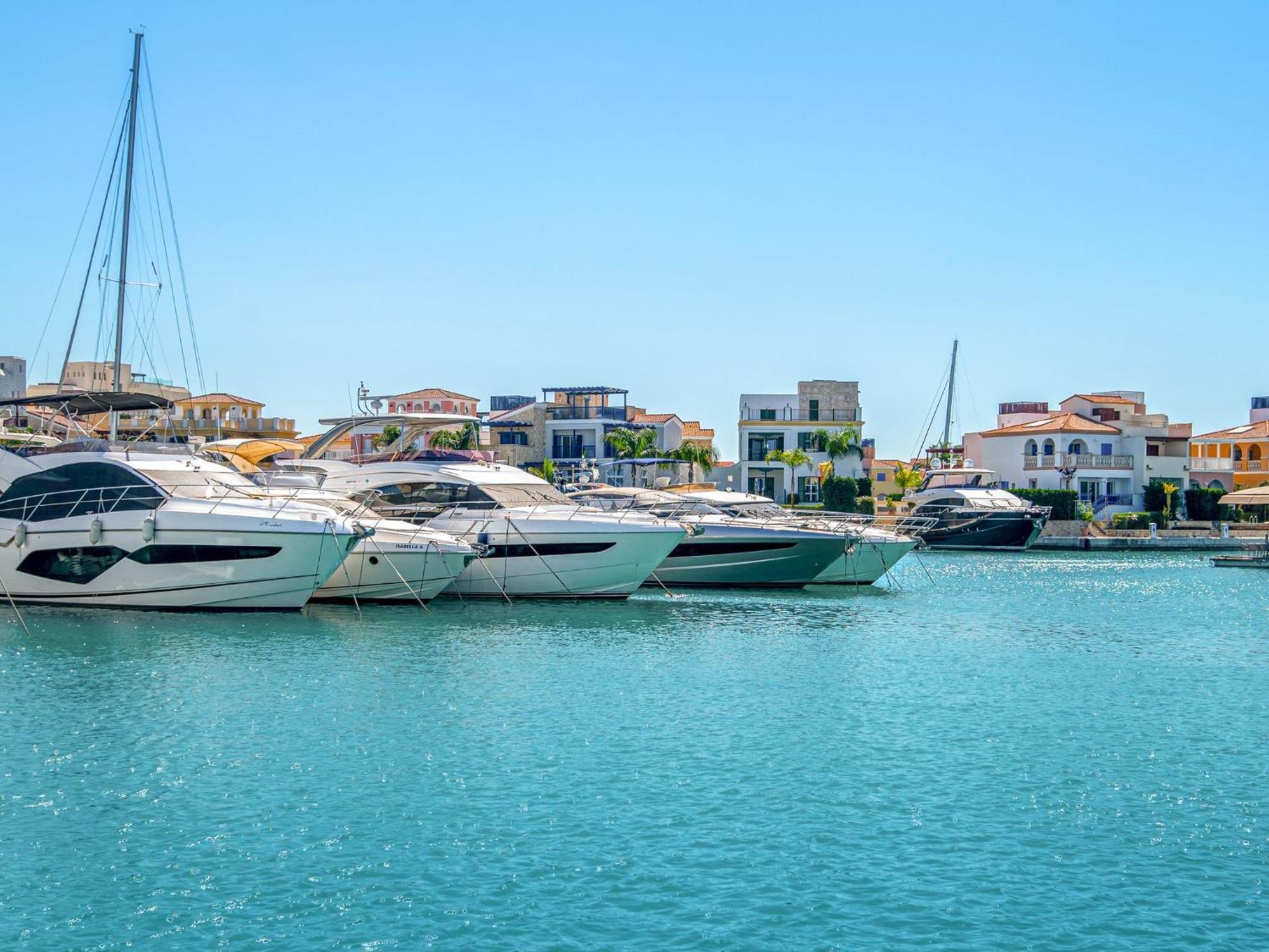 Sanders Eduardovich Apartment Limassol