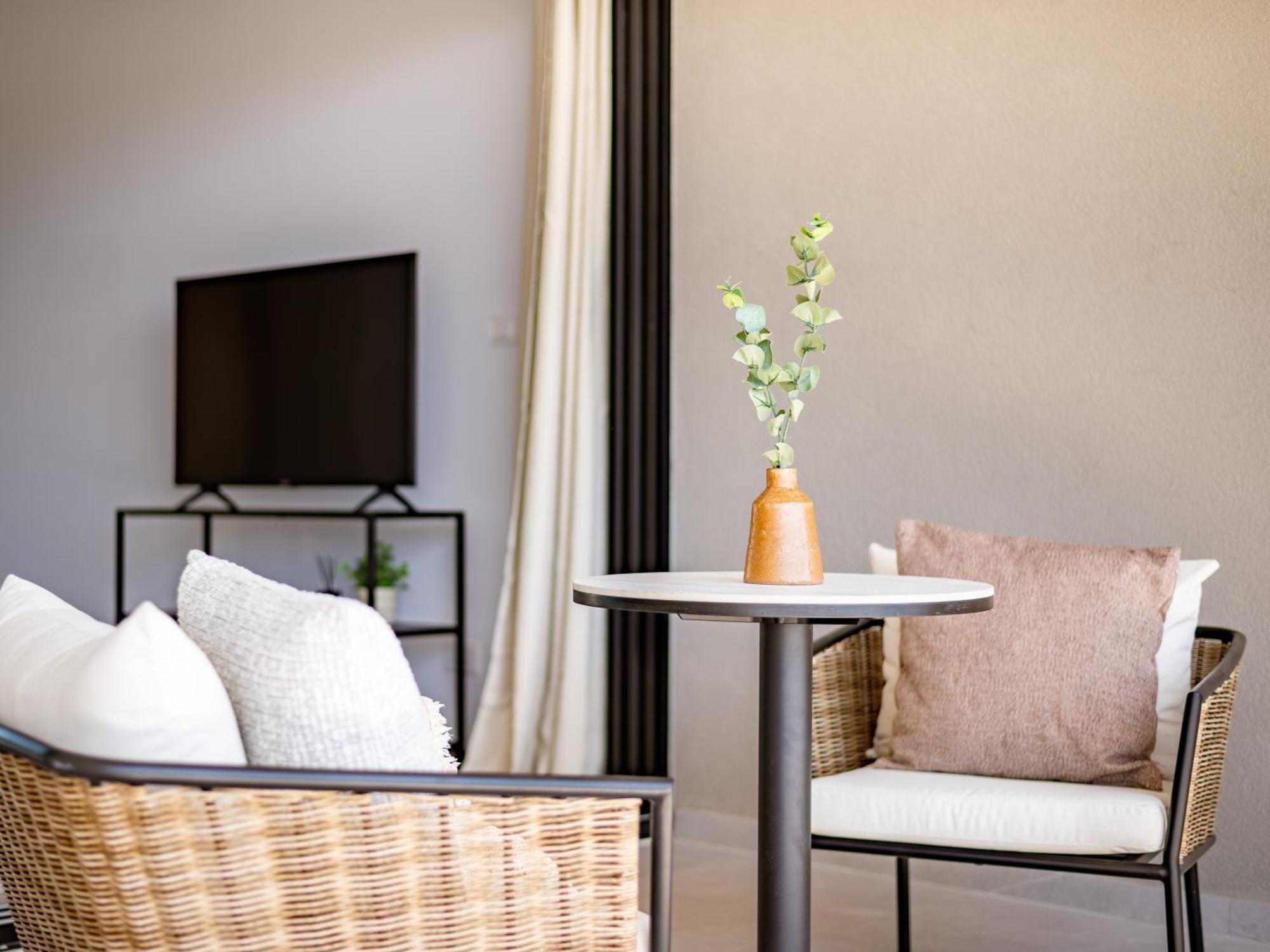 Sanders Eduardovich Apartment Limassol